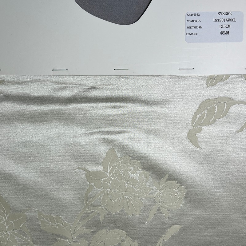 sy8352,19%silk81%wool,135cm,48mm,jacquard,piece-dyed
